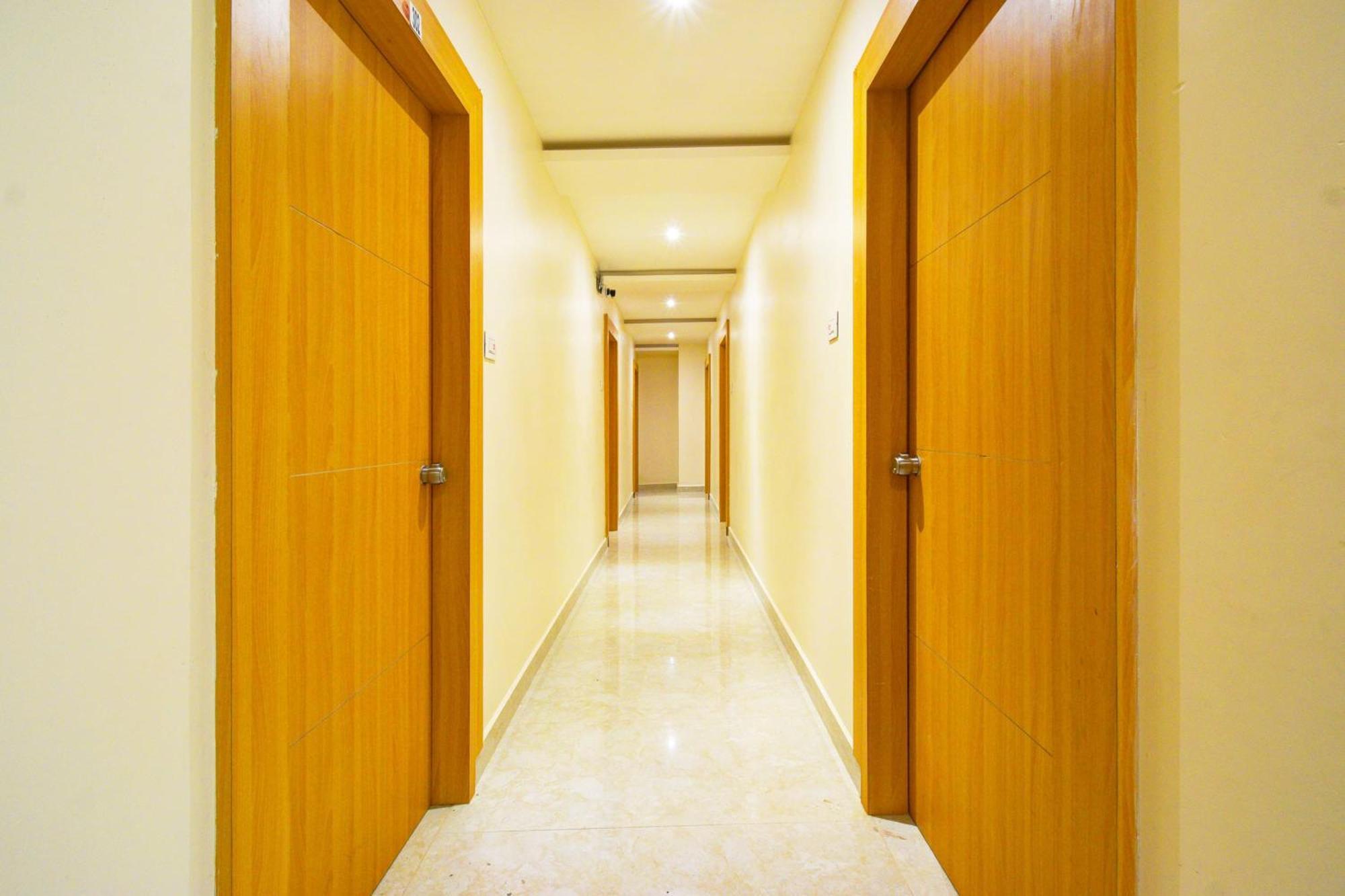 Hotel O Svs Suites Luxury Rooms Trimulgherry Kültér fotó